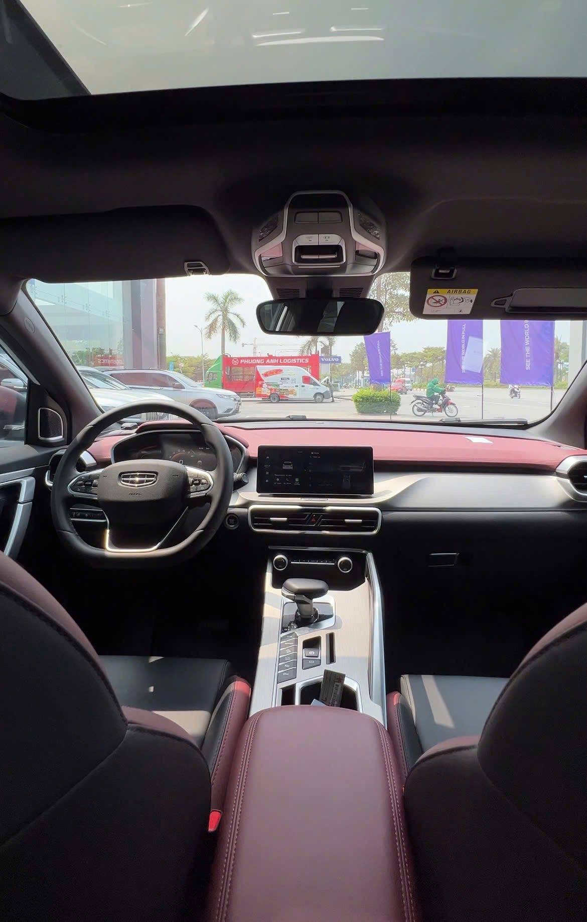 TRẢI NGHIỆM CẢM GIÁC LÁI CHIẾC GEELY COOLRAY 