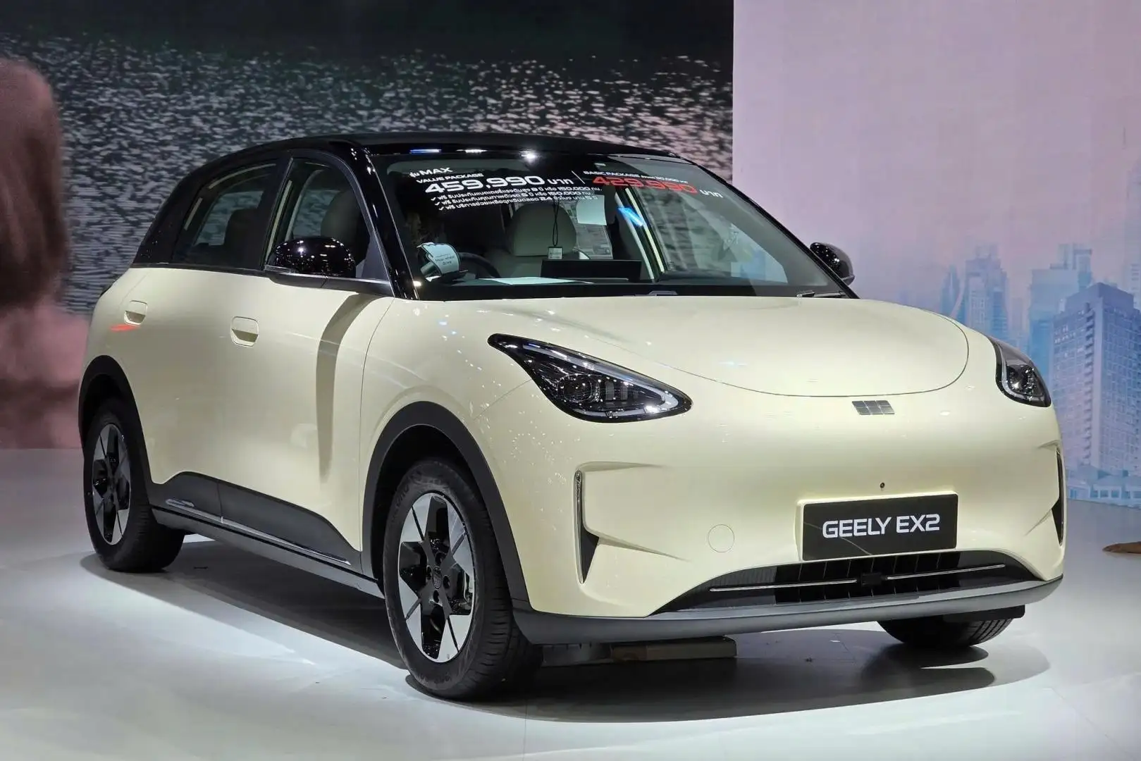 GEELY EX2